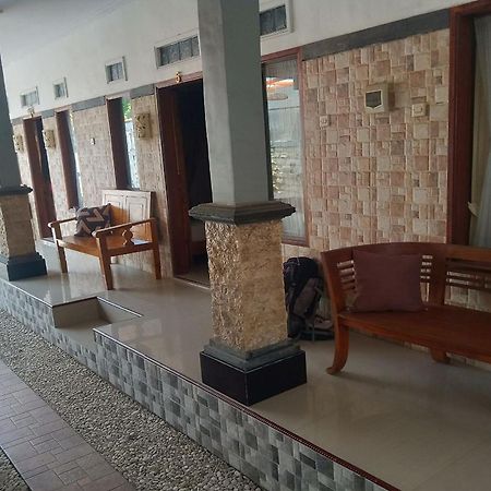 Gedhong Hostel Batununggul Dış mekan fotoğraf
