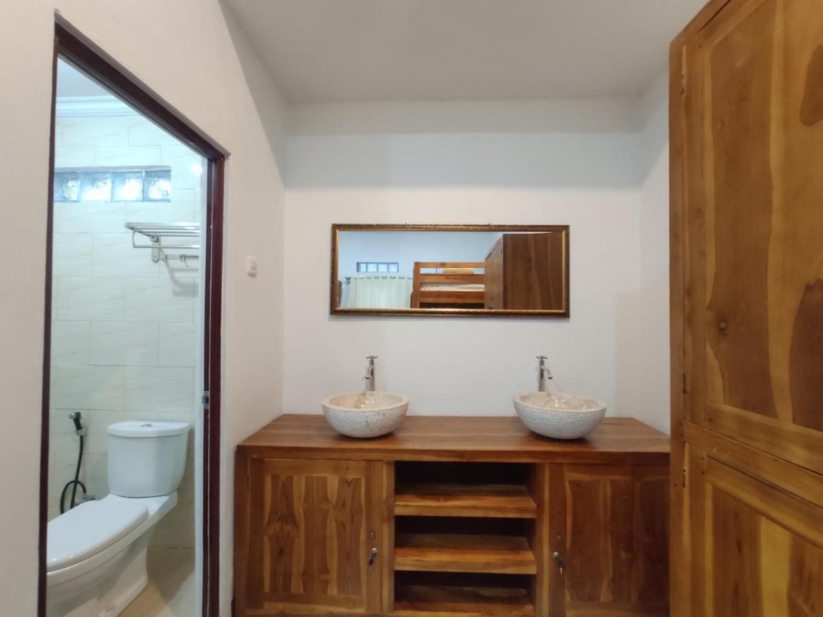 Gedhong Hostel Batununggul Dış mekan fotoğraf