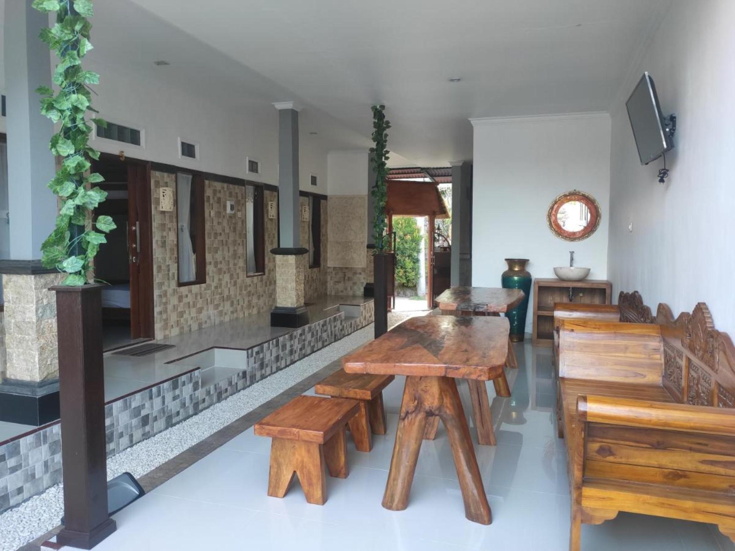 Gedhong Hostel Batununggul Dış mekan fotoğraf