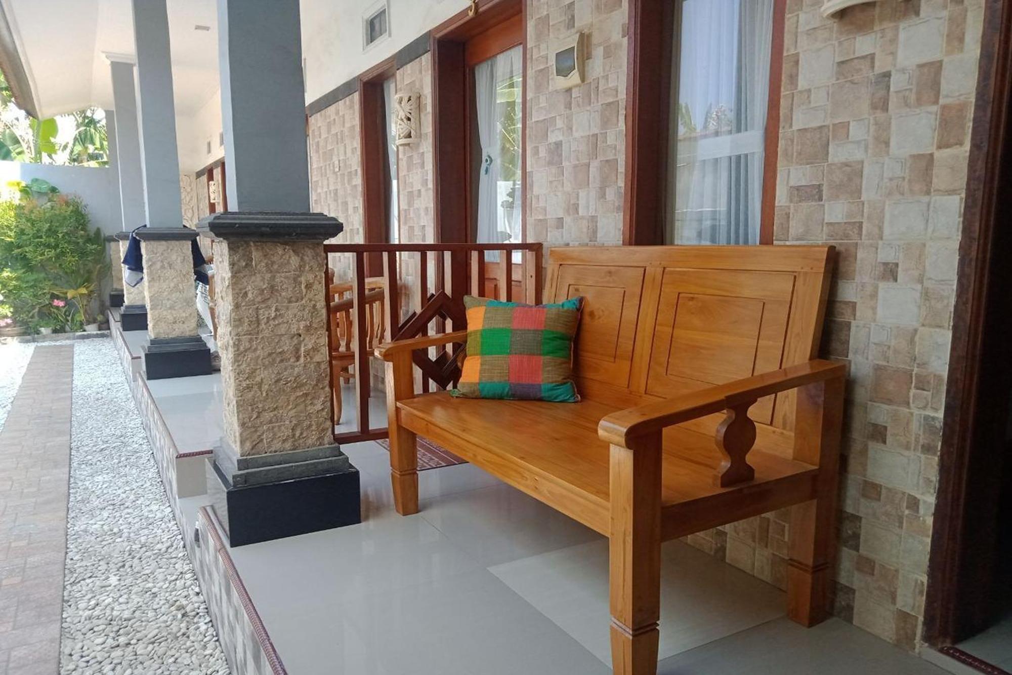 Gedhong Hostel Batununggul Dış mekan fotoğraf