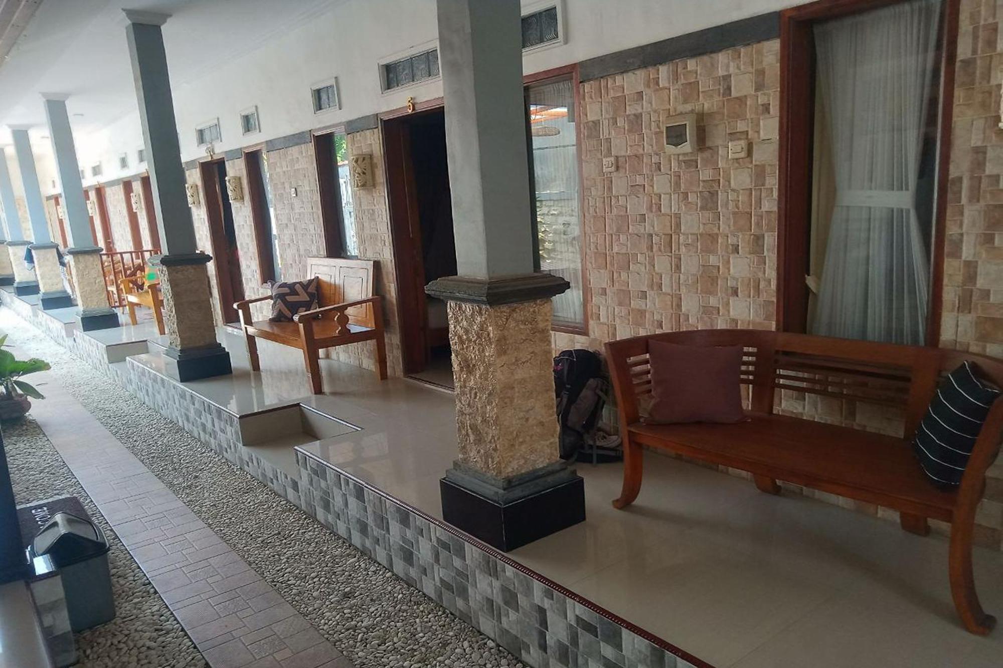 Gedhong Hostel Batununggul Dış mekan fotoğraf